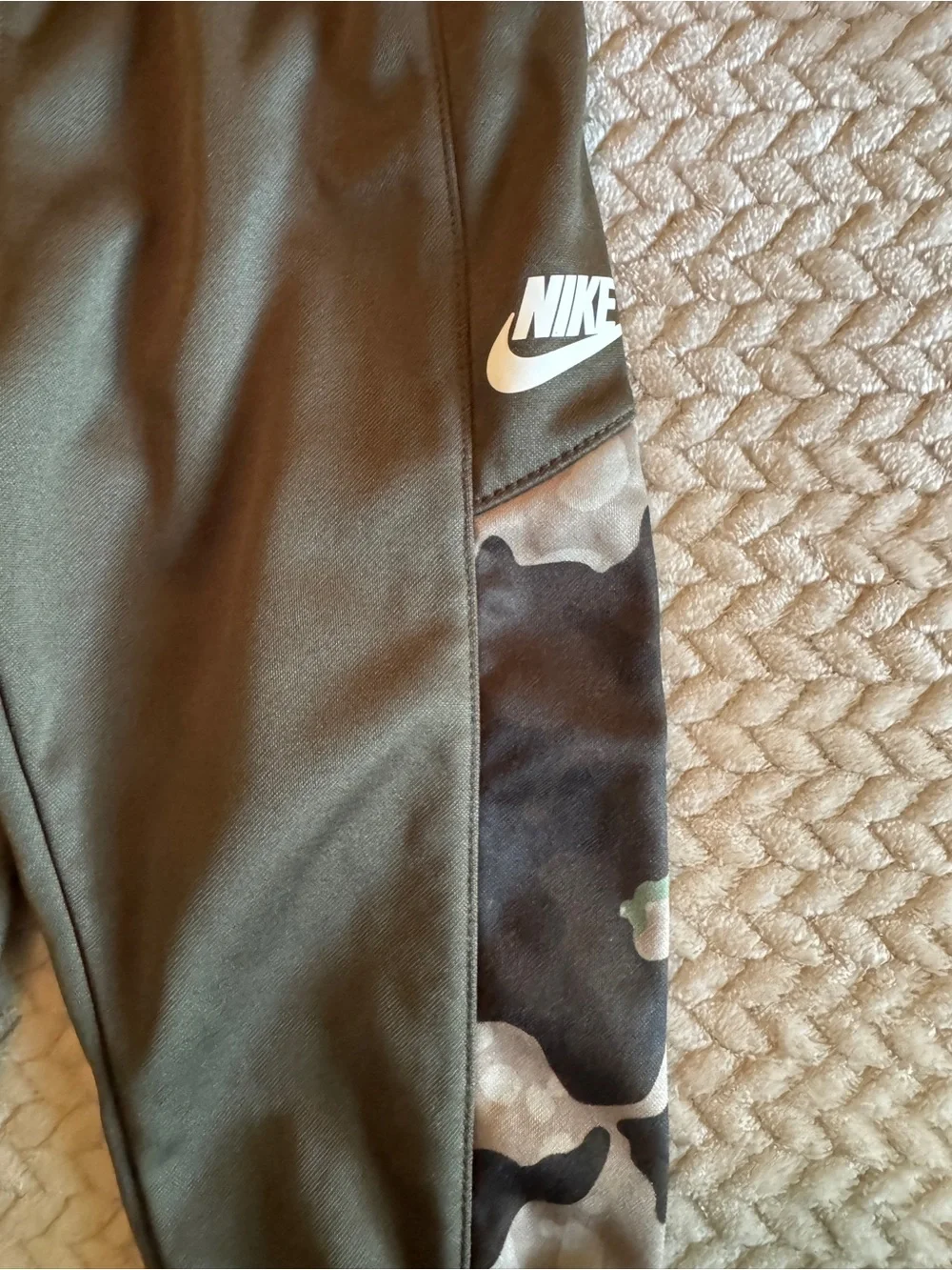 Nike Kids Olive‎ Green Camo Panel Jogger Pants Size 3T